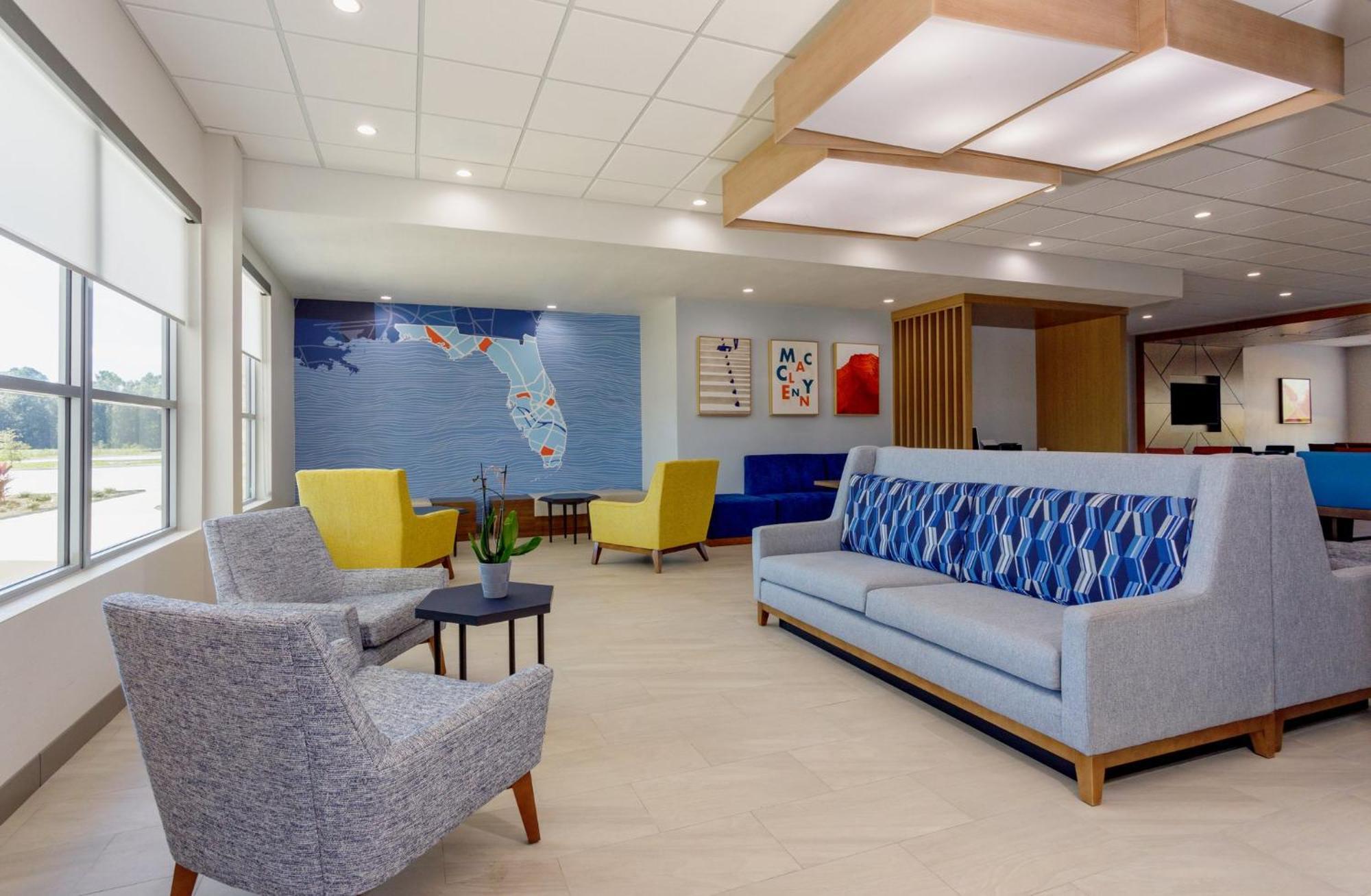 Holiday Inn Express & Suites Macclenny By Ihg Exterior photo